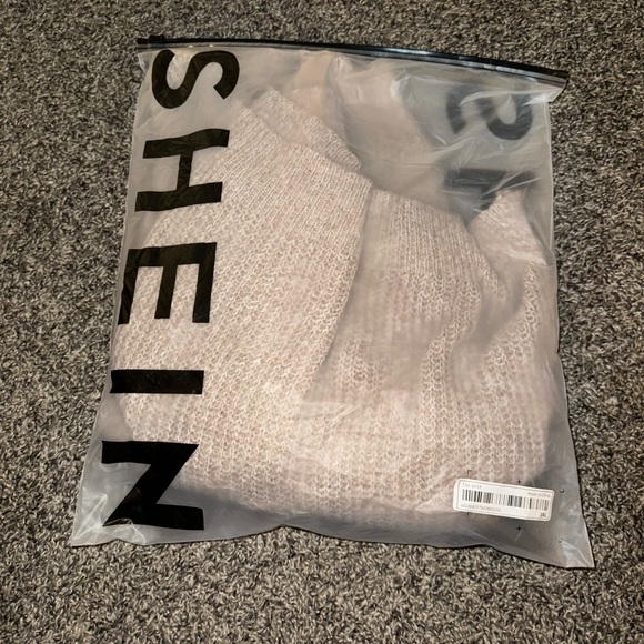 SHEIN CURVE TAN KNIT SWEATER- PLUS SIZE - Picture 3 of 6